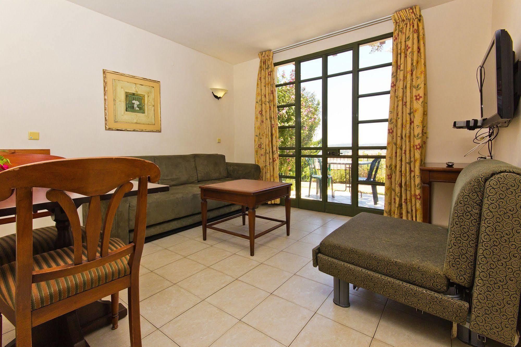 Shoresh Green Hills Family Suites Hotel Eksteriør bilde
